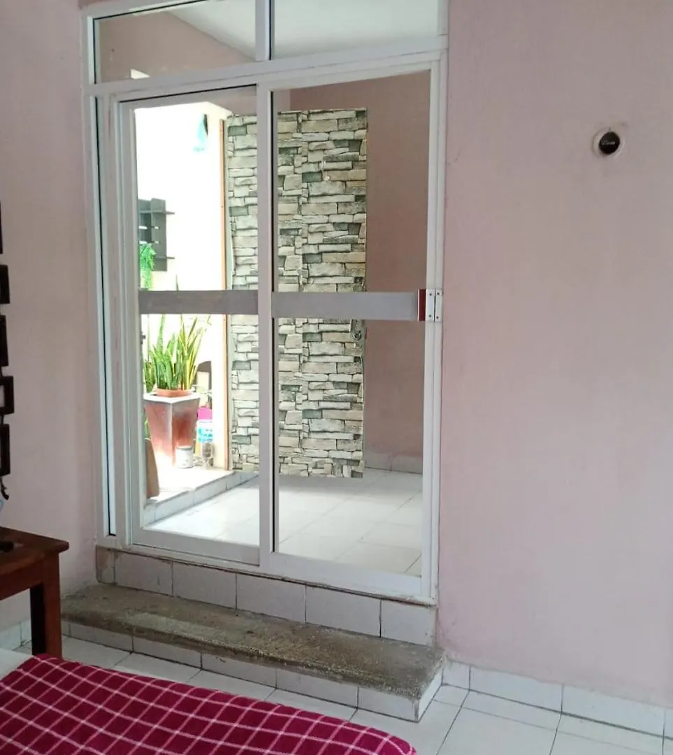 Apartamento en planta alta, a pie de calle Cozumel México