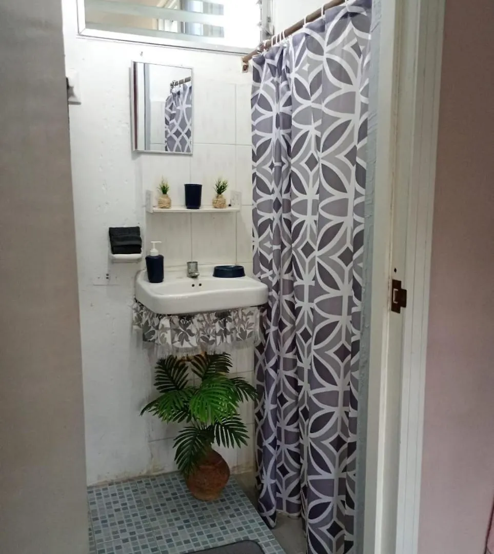 Apartamento en planta alta, a pie de calle Cozumel